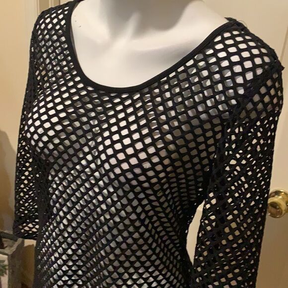 Soft Works Netted Top/cover up. Small - Picture 2 of 6